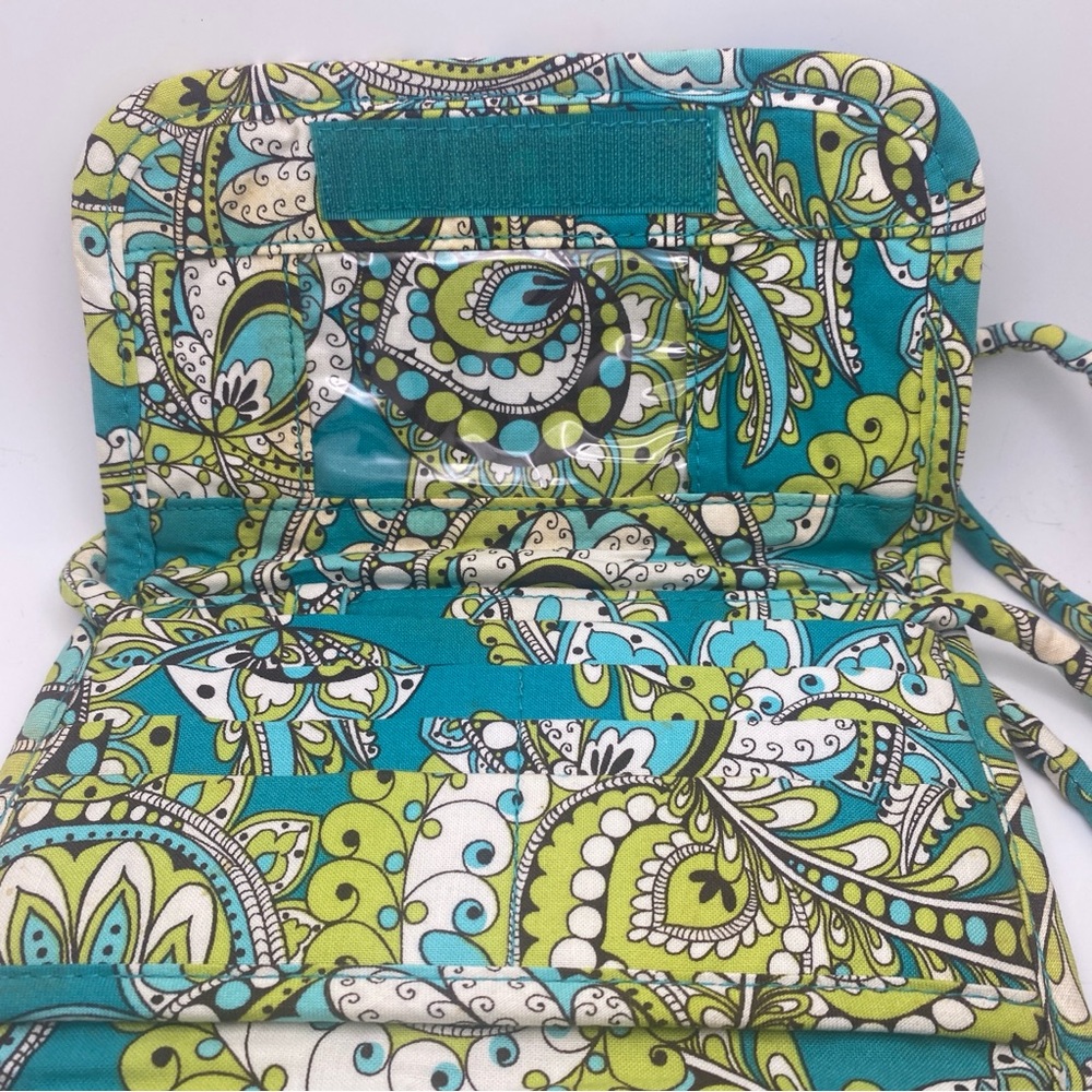 Vera Bradley Crossbody Wallet Purse in Peacock Retired 2007 50” Strap Never Used - Picture 5 of 6